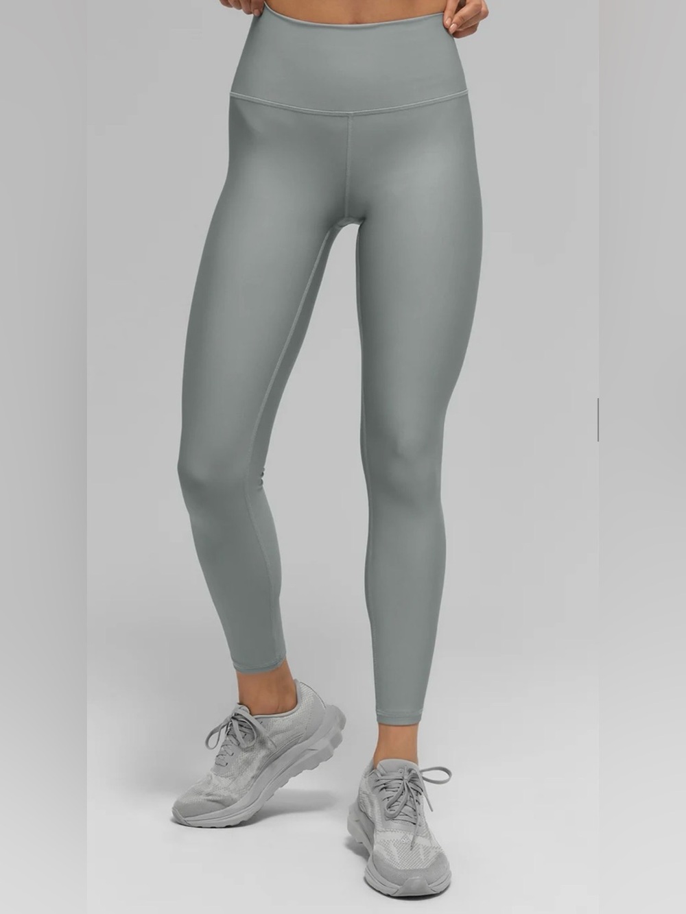 Alo Yoga 7/8 Women's High-Rise Airlift Performance Leggings in Sage Gray